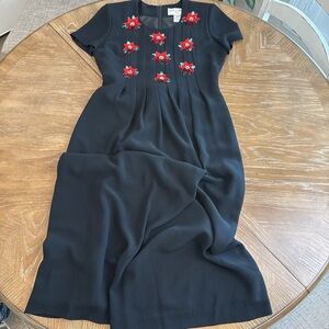 Vintage Jessica Howard Black with sequin poinsettias Dress Classic Elegant Style